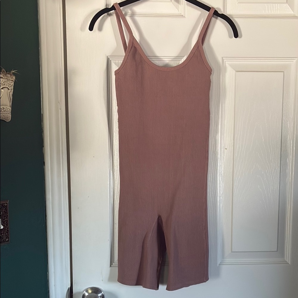 ARQ Nico Bike Suit Mauve Small NWOT